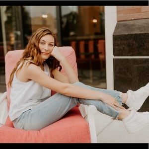 Meet your Posher, Anna